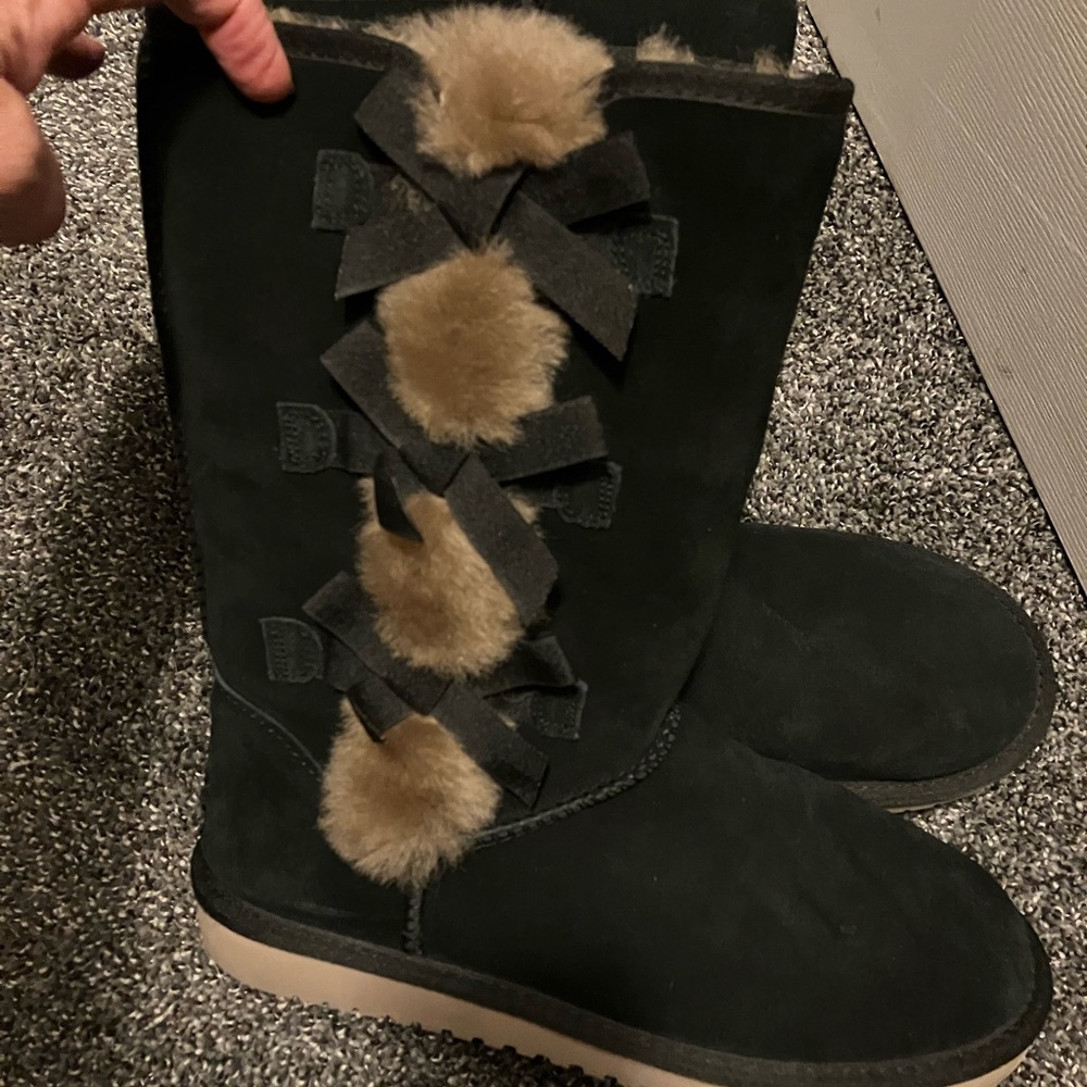 Cute Koolaburra by Ugg boots (Victoria)